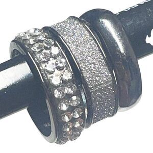 Torrid Dark Gunmetal Silver Sparkle Rhinestone Ring Set